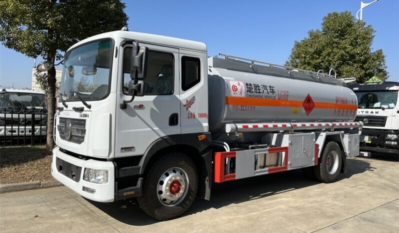 12000L Fuel Tank Truck Dongfeng Dolica D9 completo