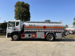 
12000L Fuel Tank Truck Dongfeng Dolica D9 full									