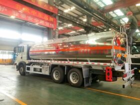 23000L Fuel Tank Truck Sinotruk HOWO