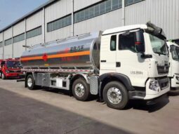 
24000L Refueling Truck Sinotruk HOWO full									