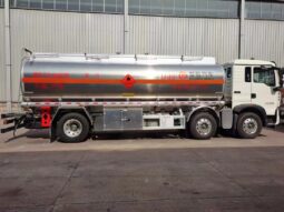 
24000L Refueling Truck Sinotruk HOWO full									