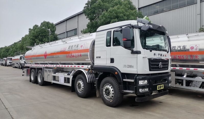 25000L Fuel Tank Truck Sinotruk SITRAK completo