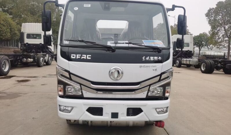 
2500L Aluminum Alloy Fuel Tank Truck Dongfeng Dolica full									