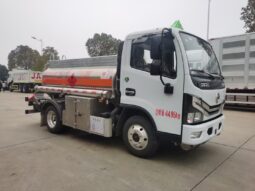 2500L Aluminum Alloy Fuel Tank Truck Dongfeng Dolica full