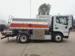 2500L Aluminum Alloy Fuel Tank Truck Dongfeng Dolica full