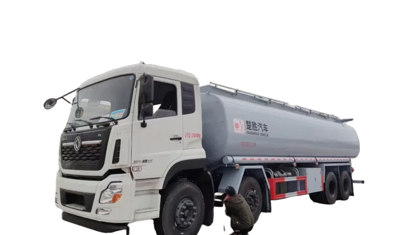 26000L Fuel Tank Truck Dongfeng Tianlong Main Image