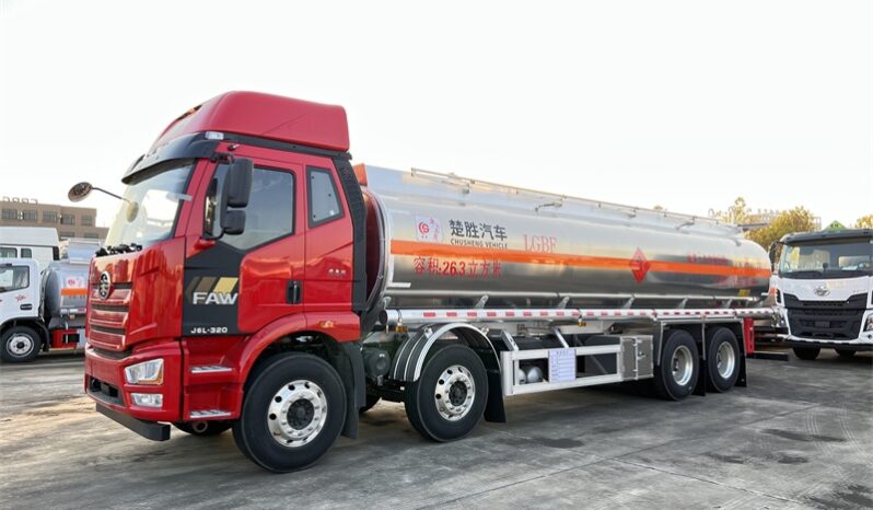 26000L Fuel Tank Truck FAW Jiefang J6L completo
