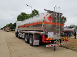 
30000L Aluminum Alloy Fuel Tank Truck Foton Ouman full									