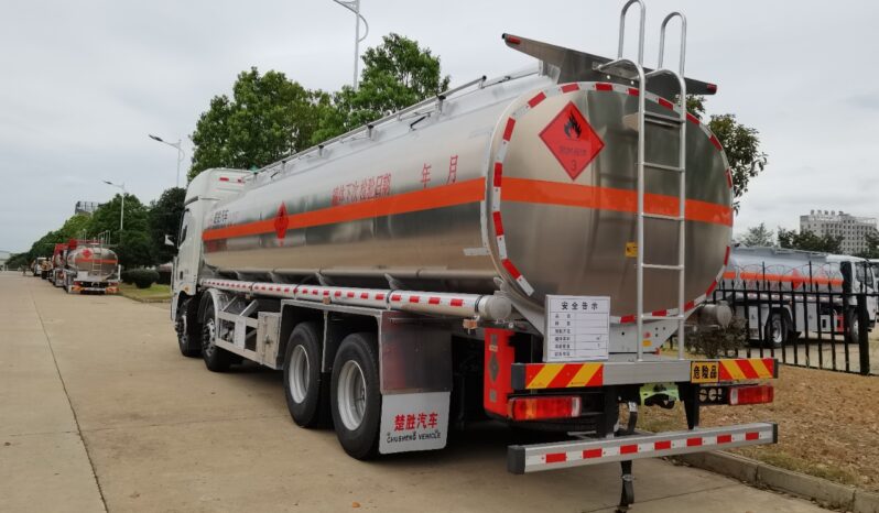 
30000L Aluminum Alloy Fuel Tank Truck Foton Ouman full									