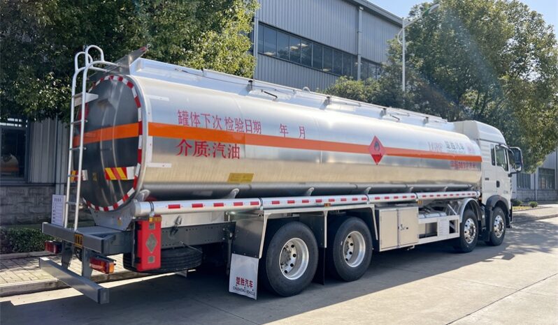 
30000L Refueling Truck Sinotruk HOWO full									