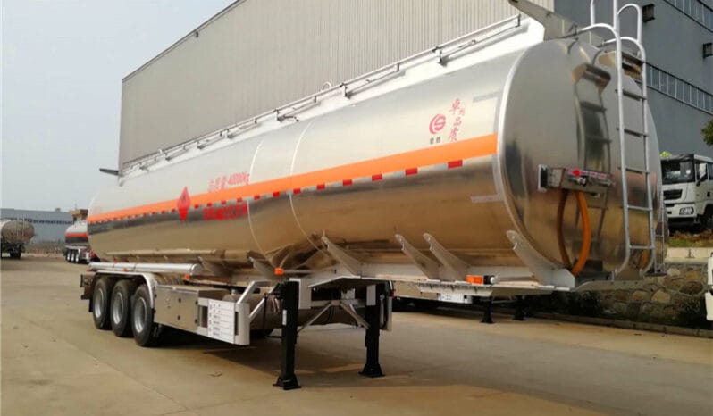 
Aluminum Alloy Fuel Tank Trailer full									