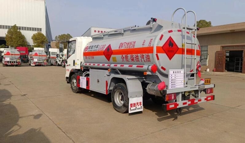 
5000L Refueling Truck Sinotruk HOWO full									