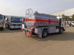 
5000L Refueling Truck Sinotruk HOWO full									