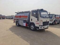 
5000L Refueling Truck Sinotruk HOWO full									