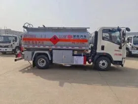 5000L রিফুয়েলিং ট্রাক সিনোট্রুক হাও