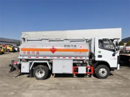 
5000L Fuel Tank Truck Dongfeng Dolica full									