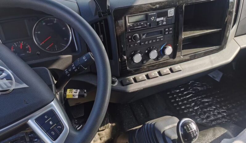 
5000L Fuel Tank Truck FAW Jiefang Tiger V full									