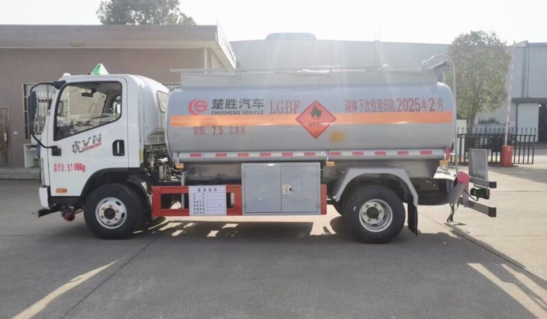 
5000L Fuel Tank Truck FAW Jiefang Tiger V full									