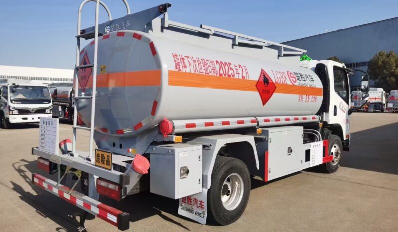 
5000L Fuel Tank Truck FAW Jiefang Tiger V full									