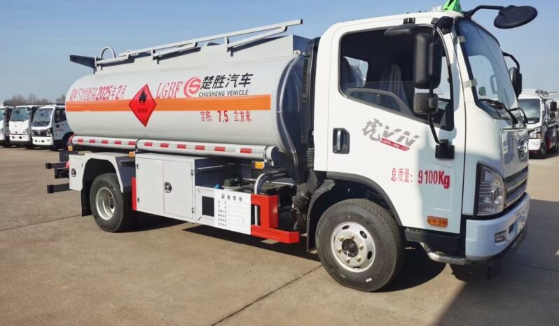 
5000L Fuel Tank Truck FAW Jiefang Tiger V full									