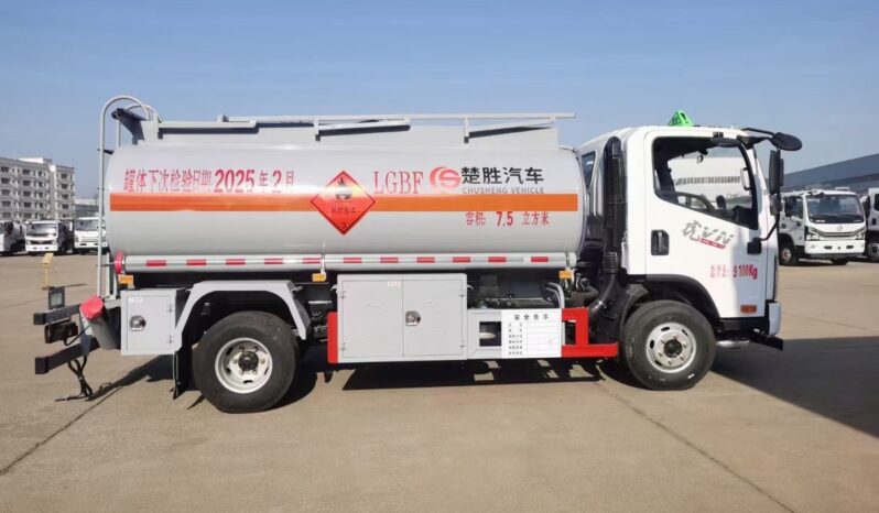 
5000L Fuel Tank Truck FAW Jiefang Tiger V full									