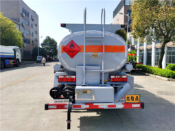 5000L Refueling Truck Dongfeng Dolica completo
