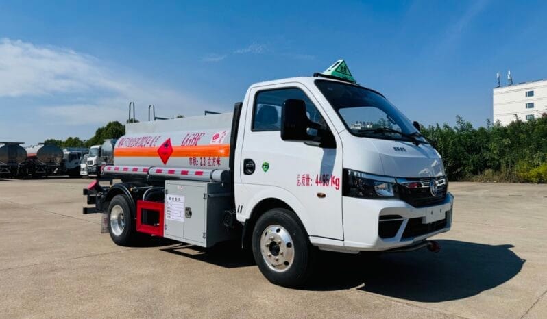 
2000L small fuel truck dongfeng full									