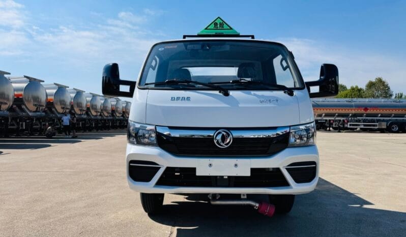 
2000L small fuel truck dongfeng full									