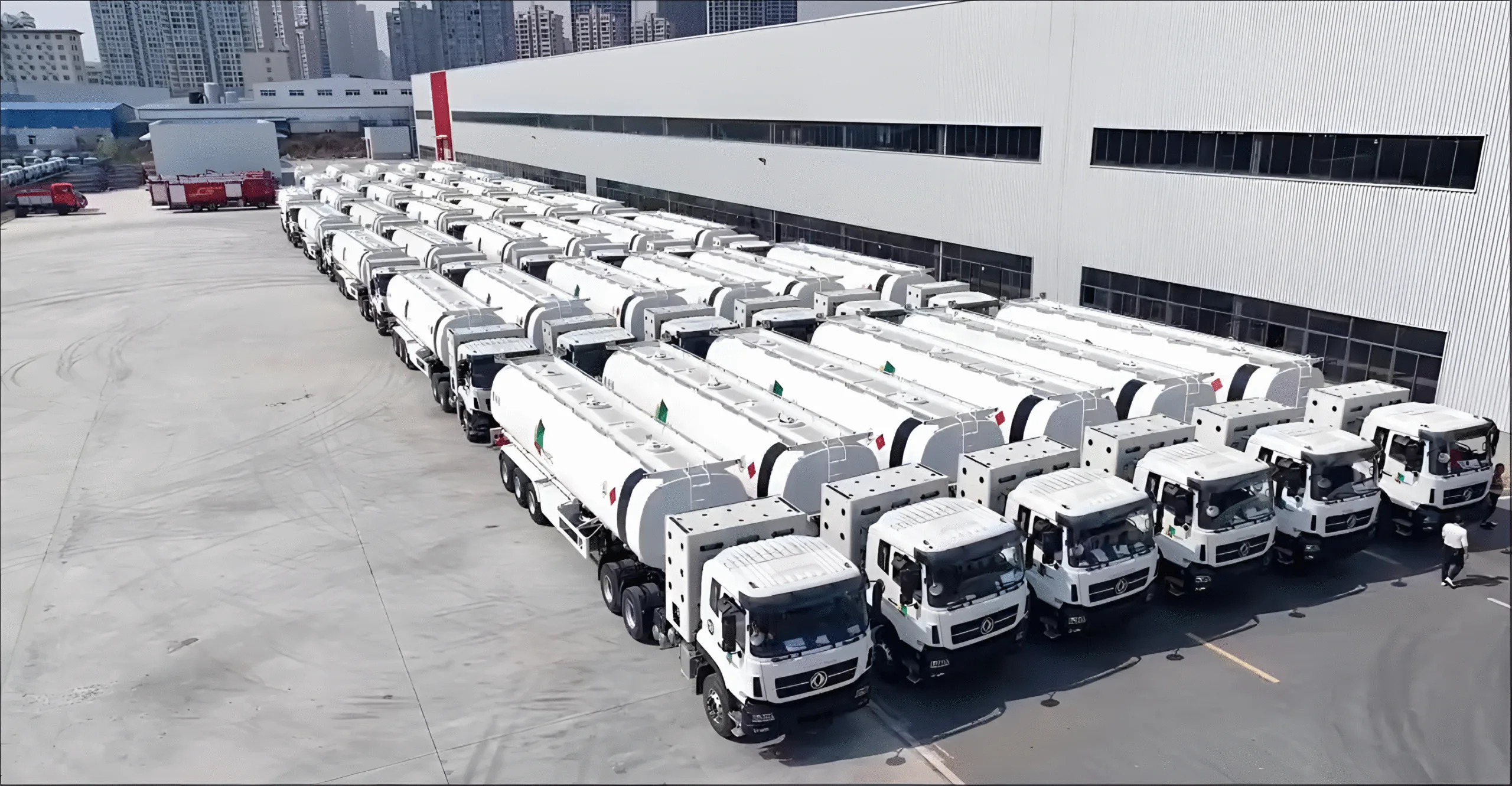 China’s Largest Oil Tanker Truck Company CS Tank Trucks Leads with Top Sales